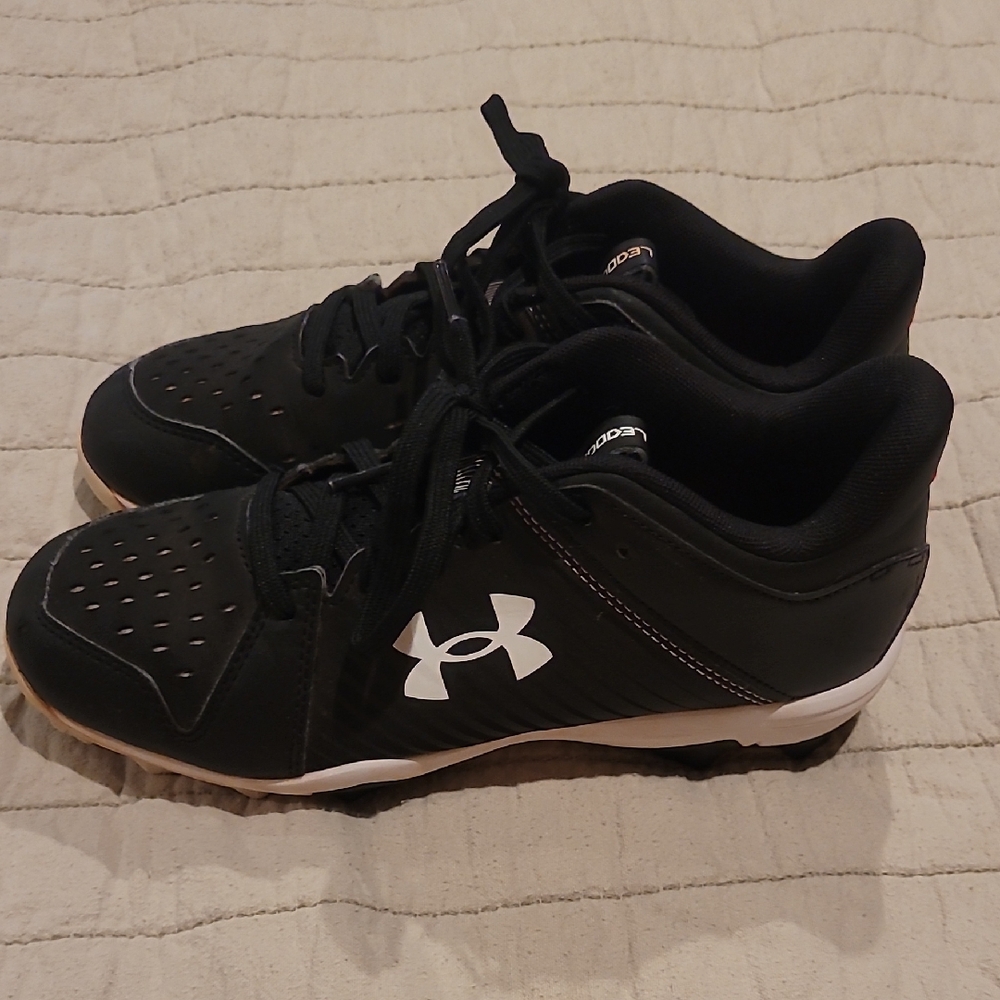 Under Armour Kids Black and White Sneakers